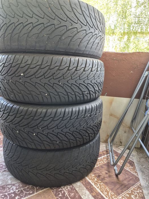 Cauciucuri M+S folosite /2 sunt in stare foarte buna