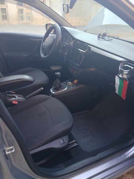 Peugeot 301 закупен от SFA