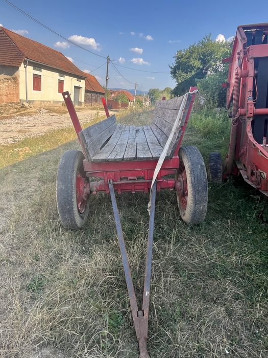 Vând căruț pentru tractor stare buna 3m