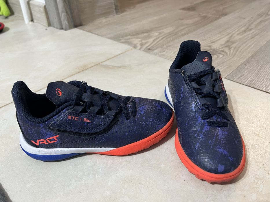 Crampoane sintetic baiat 28