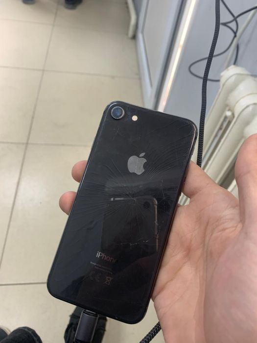 Айфон 8 сатылады без каропкы