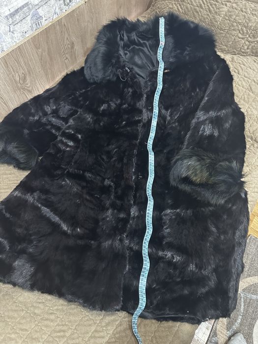 Продается б/у норковая шуба и новая искуственная