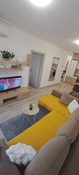 Închiriez apartament în regim hotelier