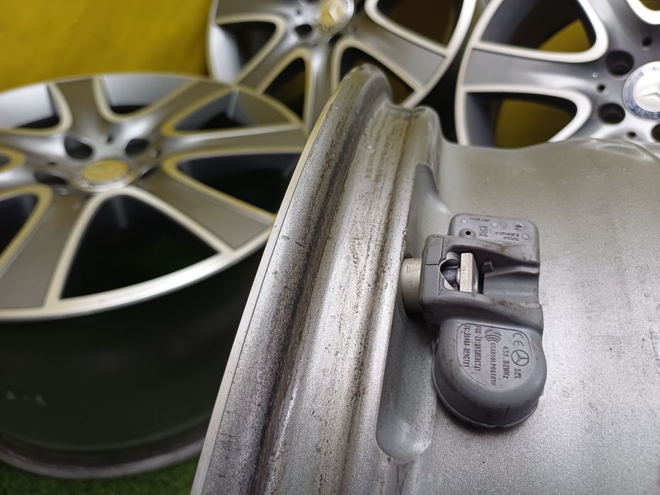 Диски R18 5x112 на Mercedes и другие.