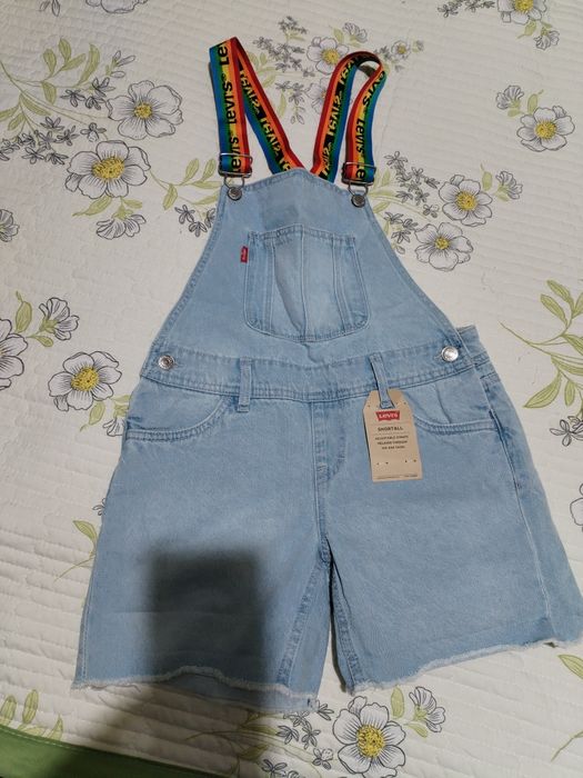 Джинсовый комбинезон Levis, на девочку до 10 лет