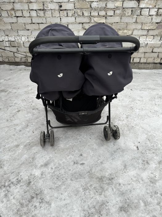 Продам коляску для двойни