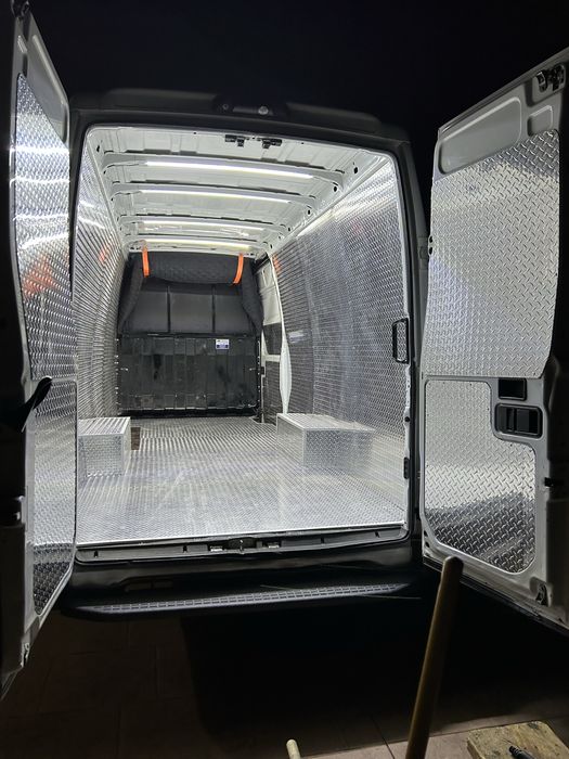 Vulcanizare mobila complet echipata si utilata scule noi ! DE VANZARE