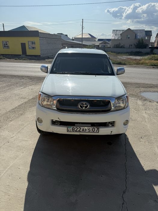 Продам хайлюкс 2006г