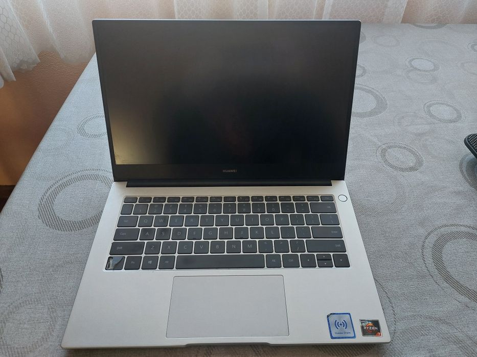 Laptop Huawei Matebook D14 (+безплатен охладител)