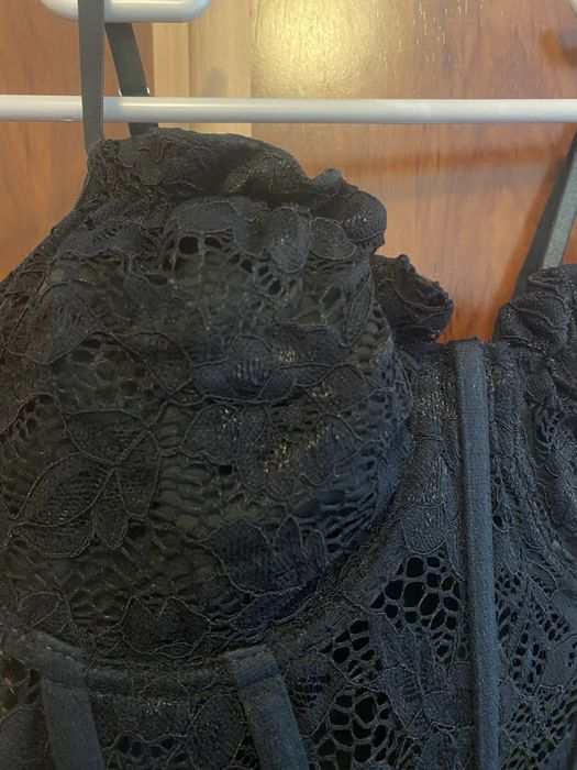 Rochita cu bustiera, dantela neagra