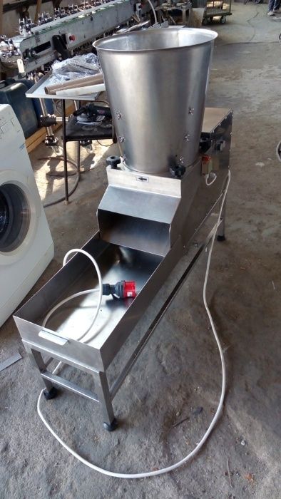 1.Зеленчукорезачка предназначена за настъргване на Кашкавал и др.