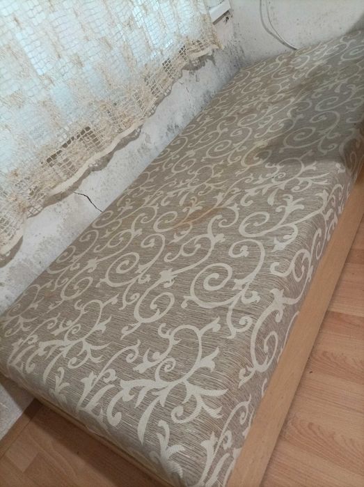 легло с повдигащ механизъм