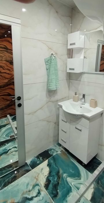 Дава се под наем Двустаен апартамент в к.к. Св.Св. Константин и Елена - 50 кв.м за 561 € - Снимка #7