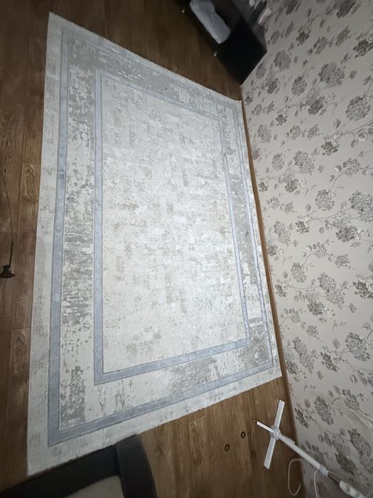 Продается ковер 2*3, в хорошем состоянии
