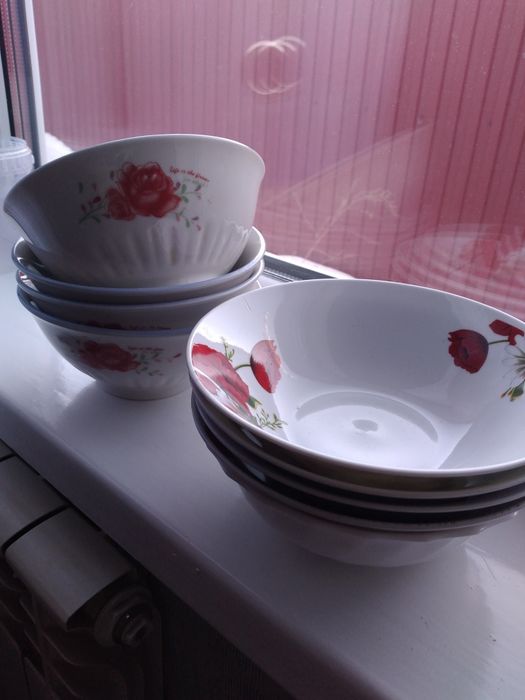 Отдам посуду  за шоколадку.посуда хорошая новая