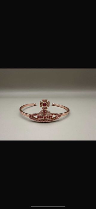Висок Клас Бижута - Обеци, Колиета/Гердани, Гривни, Аксесоари