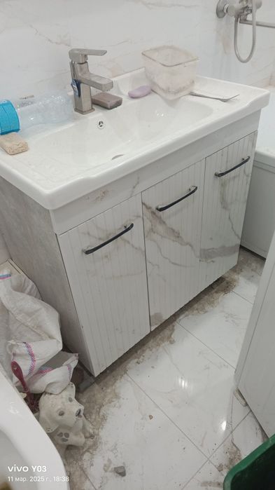 Мой дадыр с тумбой белый