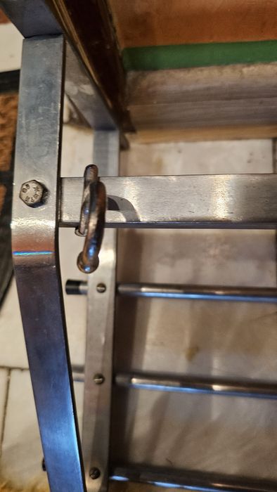 Поцинкована метална закачалка