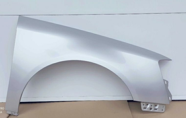 Aripa dreapta fata vopsita gri argintiu LA7W VW Passat B6 2005 - 2010
