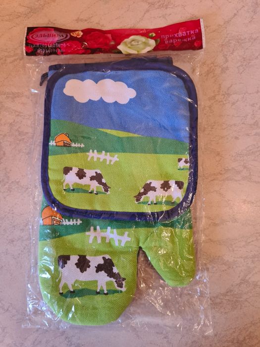 Новые комплекты  кухонных прихваток и щетка