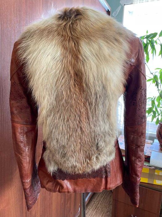 Кожаная куртка с лисой