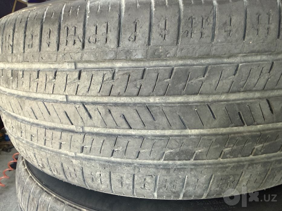 балон сотилади 215/55r17.холати ўрта.