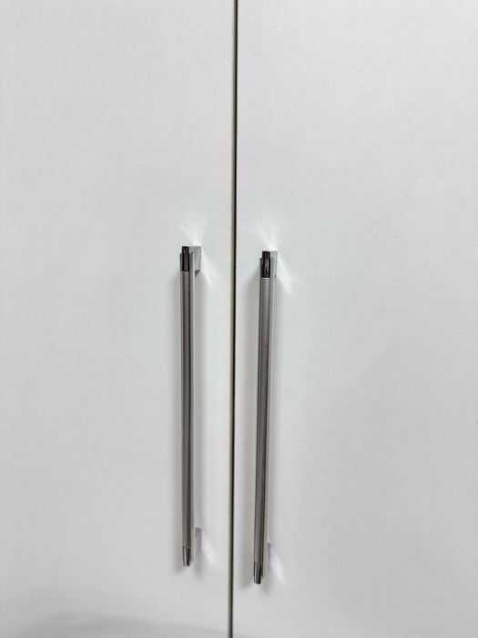 Срочно! Продам Шкаф белый, тройной