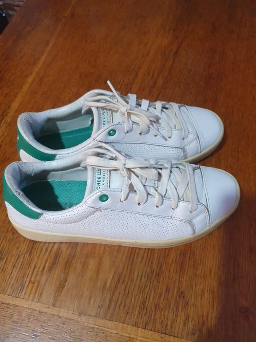 Продам кроссовки Skechers