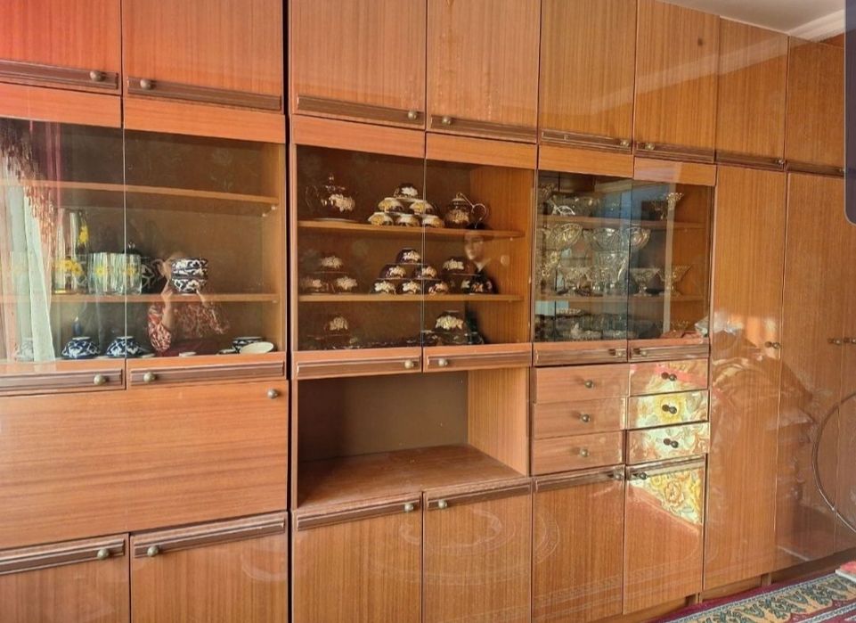 Диван односпальный и мебель для гостиной(советский)