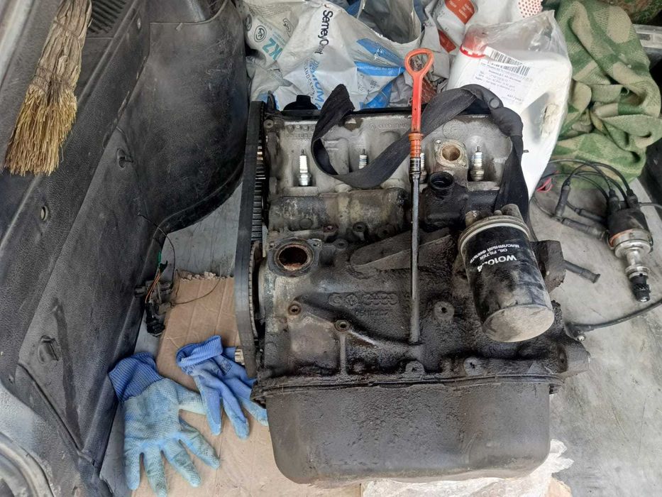 Двигатель Volkswagen Passat B3 1.8
