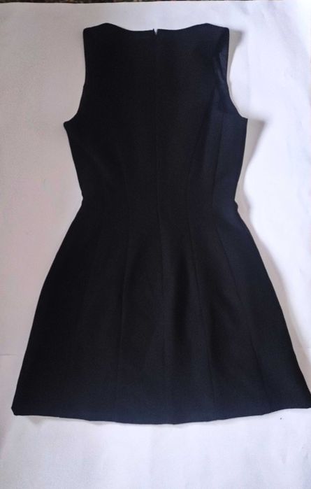Mango елегантна черна рокля размер М необличана
