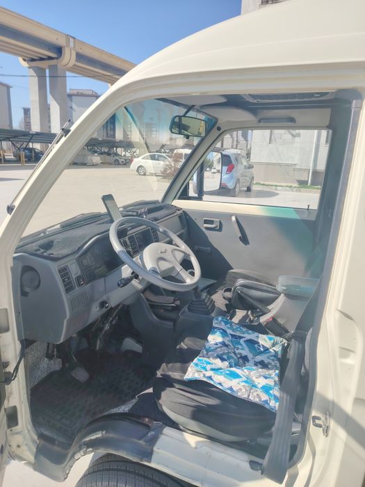 Damas mashinasi sotiladi