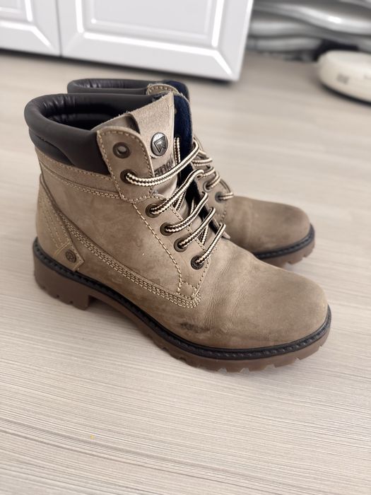 Ghete Wrangler marimea 37