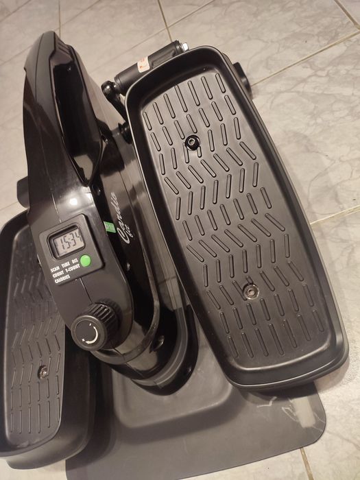 Bicicletă fitness sub birou Tunturi D10 – aproape nouă