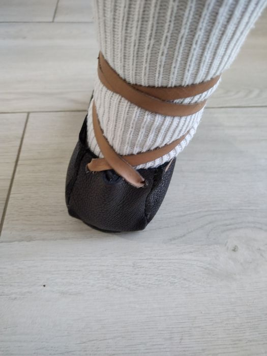 Vând opinci piele naturala