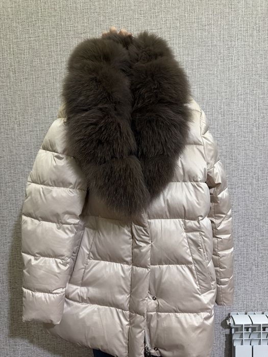 Kurtka jenskiy turetskiy. Razmer 40. Sostoyaniye otlichniy