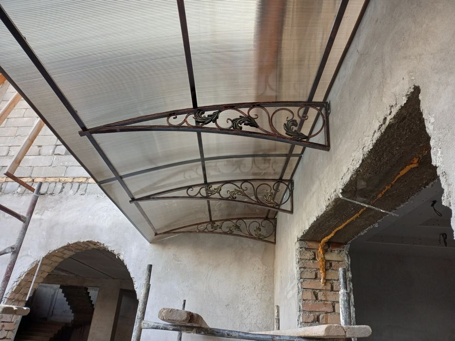 Элитные козырьки, навесы из лексана под ключ