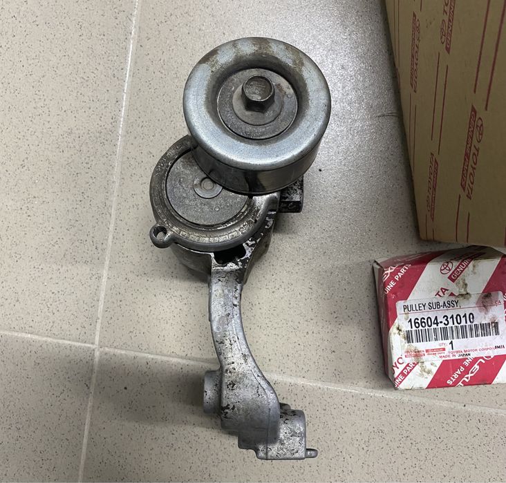 Натяжитель ремня Тойота 2GR-FE