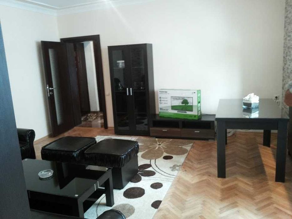 Дава се под наем Тристаен апартамент в Пловдив, Кършияка - 76 кв.м за 400 € - Снимка #1