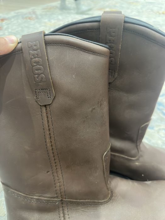 Продоется спец обувь RED WING