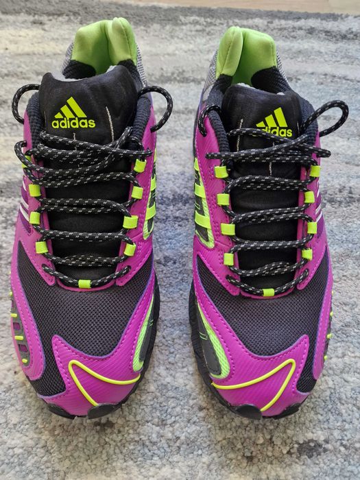 Нови маратонки Адидас