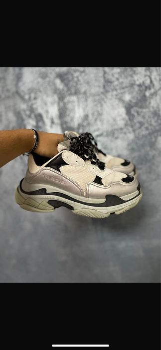 Balenciaga triple s