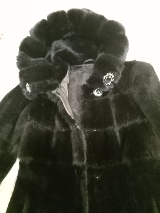 продам шубу мутон с норкой.