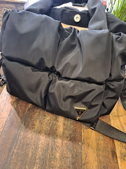 Дамска чанта Guess