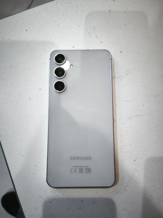 Samsung Galaxy S24 Fe sotiladi