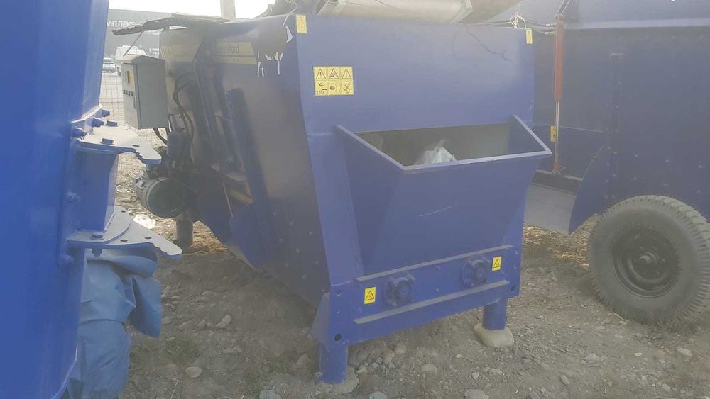 Измельчитель- смеситель кормораздатчик стационарный