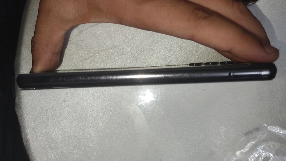 Samsung A32 4/128 Gb oynasi singan