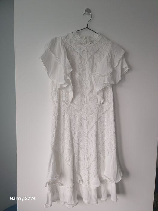 Rochie cu volanase Orsay