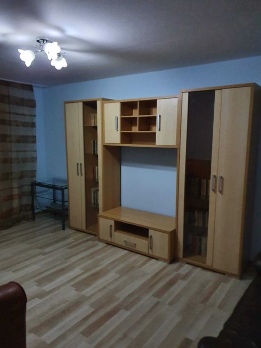 Vand Apartament 2 camere, decomandat - direct proprietar