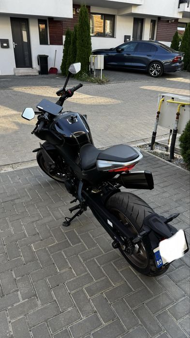 CFmoto 800 NK 2025 traction control 1800 km garantie 2030